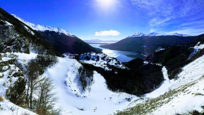 Fagnano and Escondido Lakes Tour by 4WD Vehicle in Ushuaia - Key Points