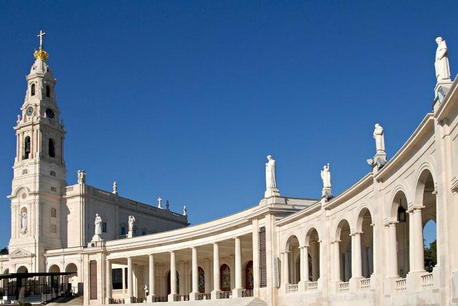 Faith and Heritage: Fátima Batalha Nazaré and Óbidos Private Tour from Lisbon - FAQ