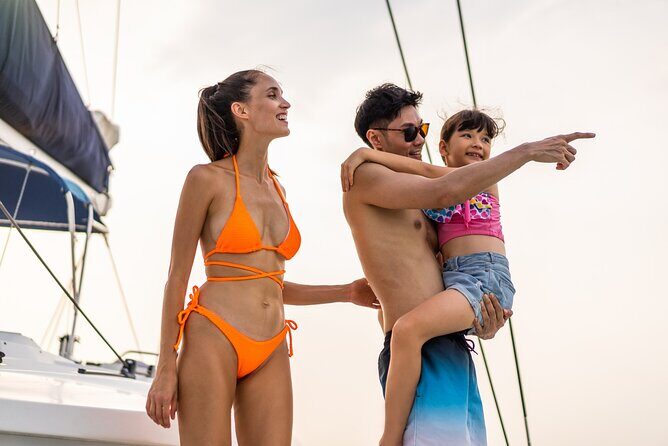 Family Catamaran Cruise from Jamwest Beach Negril Hotels - The Sum Up