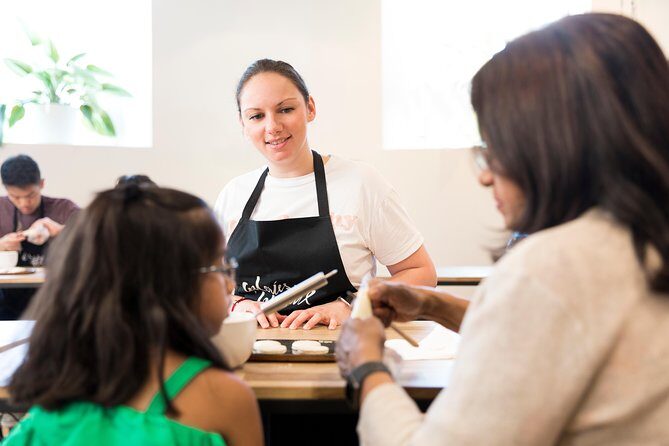Family experience-Macaron Bakery Class at Galeries Lafayette - FAQ