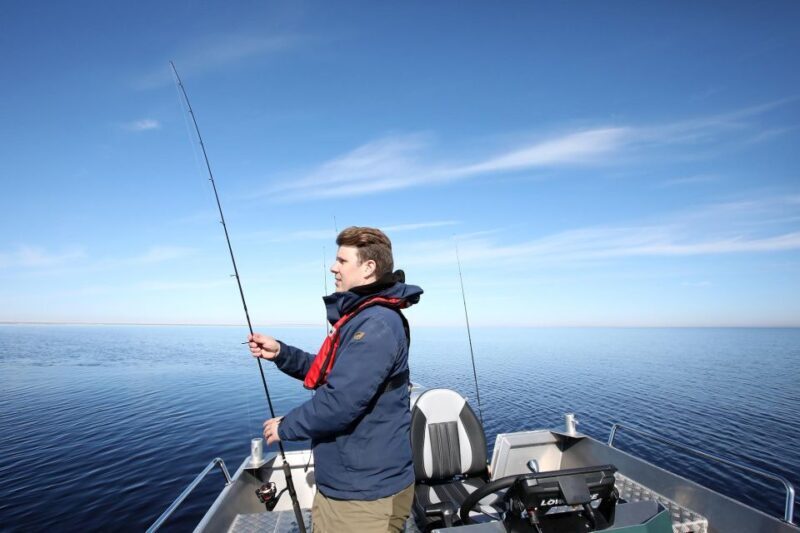 Family-friendly Boat Fishing Trip in Ii - Key Points: