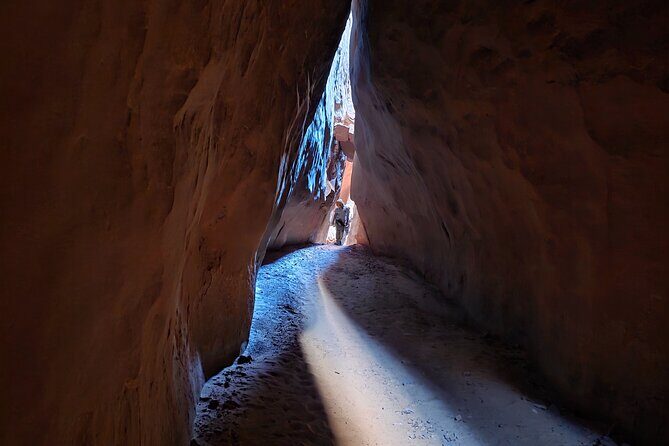 Family-Friendly Slot Canyon Adventure near Hanksville - Family-Friendly Slot Canyon Adventure near Hanksville