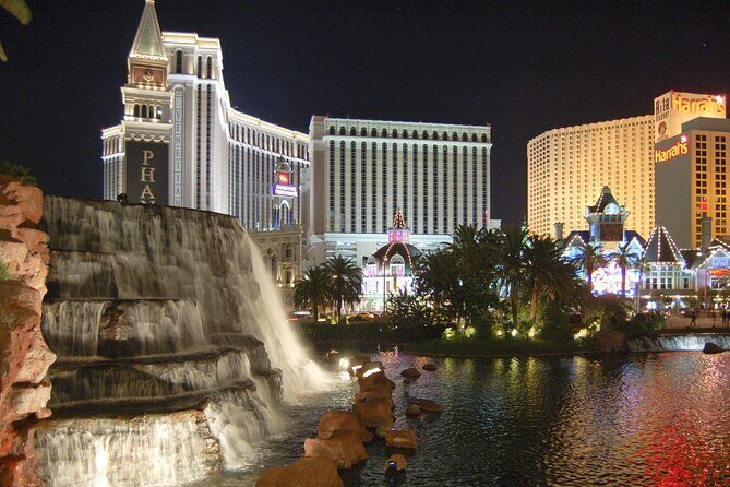 Famous Las Vegas Tour - Experience the Best of Las Vegas in Just Two Hours