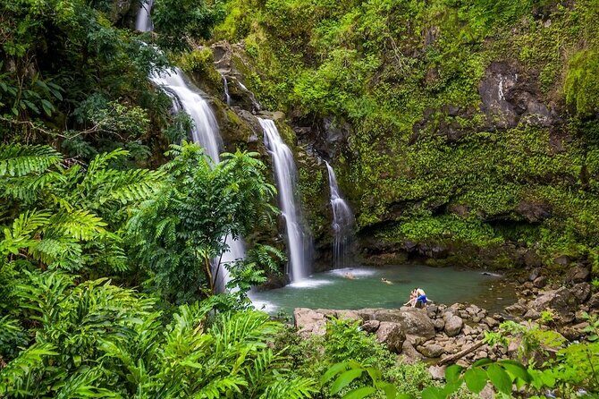 Famous Road to Hana Waterfalls, Black Sand Beach & Lunch - FAQs