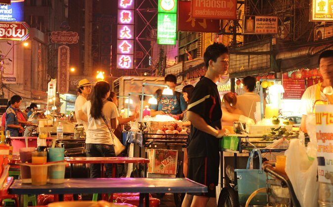 Famous Thai Street Food Tasting Experience! - Key Points