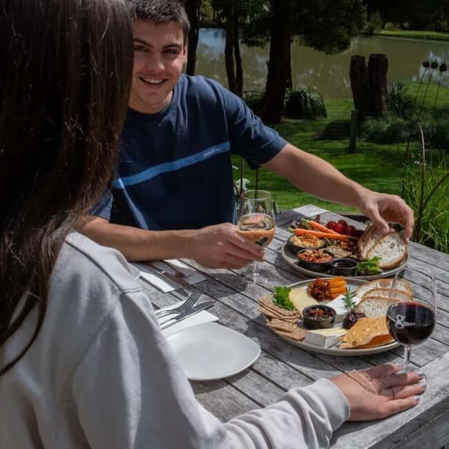 Farmer's Lunch and Arthurs Seat Eagle Cable Car Ride - For 2 - The Sum Up