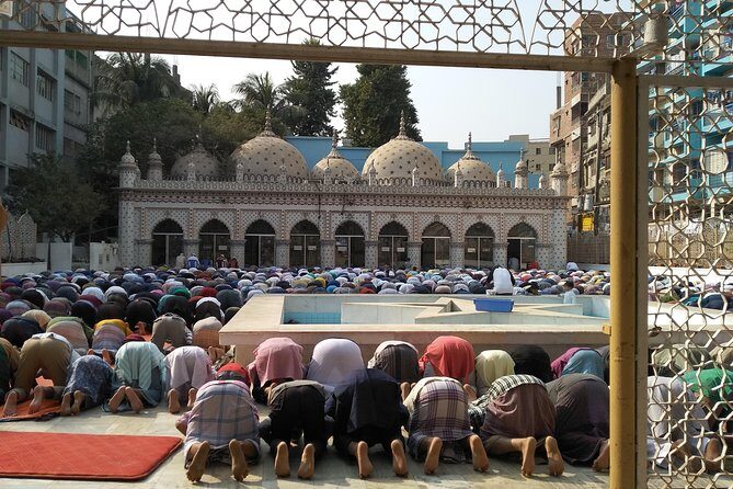Fascinating Old Dhaka and Ship Breaking Yard Day Trip - A Detailed Breakdown of the Tour