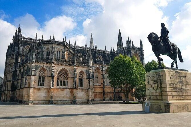 Fátima, Batalha, Alcobaça and Nazaré Private Tour - FAQ