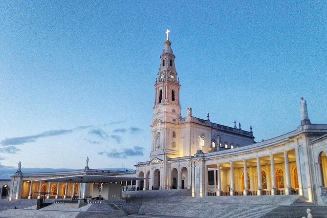 Fátima, Batalha, Alcobaça, Nazaré, Óbidos - Private guided tour - Frequently Asked Questions