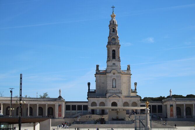Fatima, Batalha, Nazare and Obidos Tour from Lisbon - Key Points