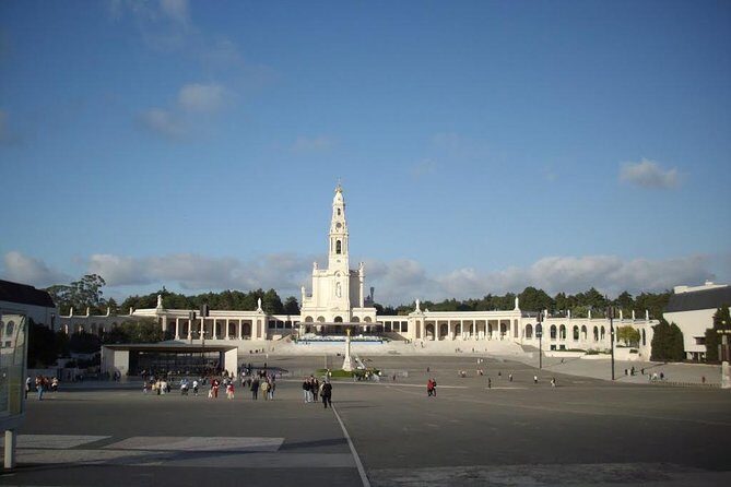 Fátima, Nazaré and Óbidos Small Group Tour from Lisbon - The Sum Up