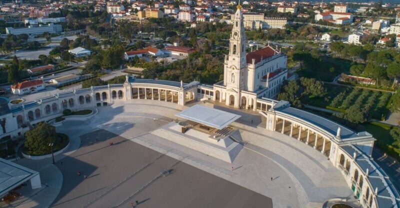 Fatima, Nazare & Obidos: Full-day Trip and Private Transport - Why Choose This Tour?
