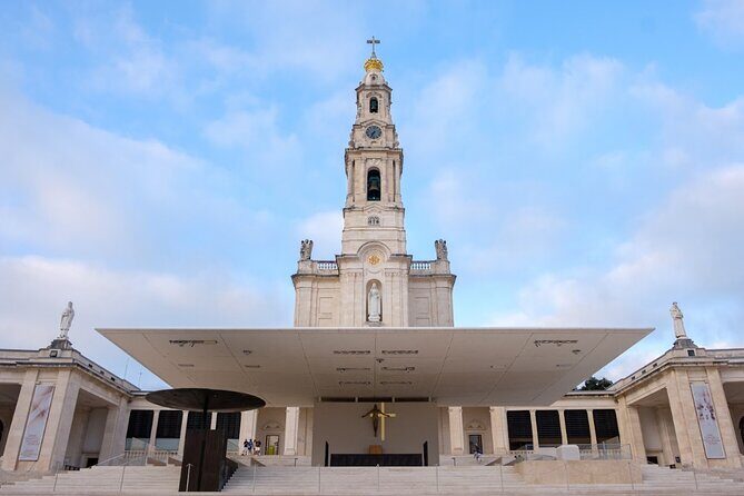 Fatima, Obidos and Nazaré Tour (8 hours) - Transportation, Guides, and Overall Value