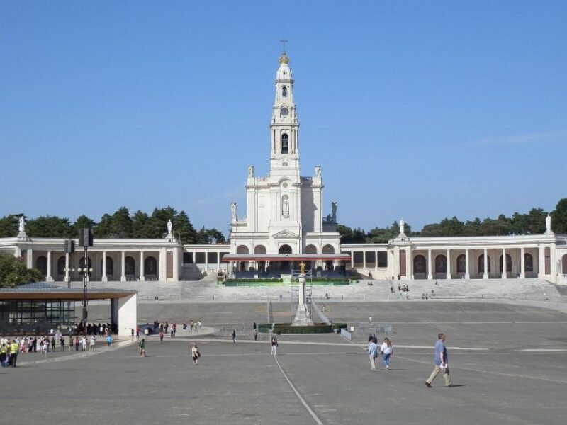 Fátima, Óbidos e Nazaré: Private Day Tour from Lisbon - A Closer Look at the Itinerary