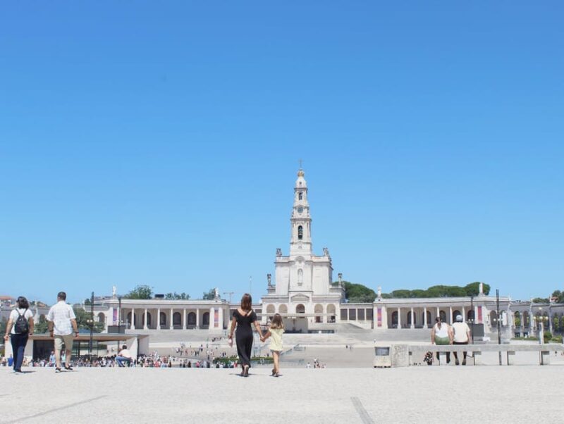 Fátima: Sanctuary and Aljustrel Village, Private Guided Tour - Detailed Review