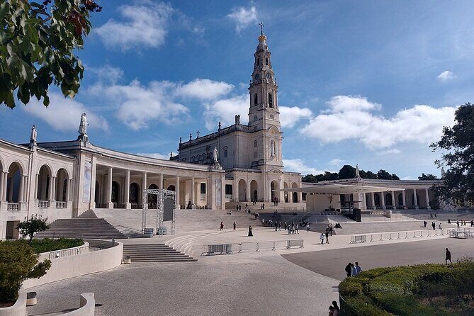 Fatima Sanctuary and Pastorinhos Village Private Tour From Porto - FAQ