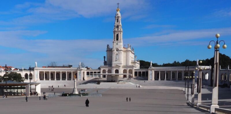 Fátima :the most important religious cathedral in Portugal - Why Choose This Tour?