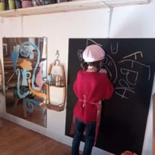 Faux La Montagne : Le Nid d'Art : English art workshops for children - An Engaging Blend of Language and Art in a Scenic Setting