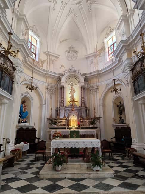 Favignana: bring your baby tour. History Beyond Beaches - The Vibrant Atmosphere and Local Life