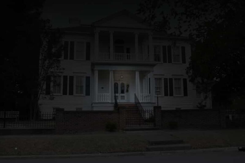 Fayetteville Ghost Walk - Who Should Consider This Tour?