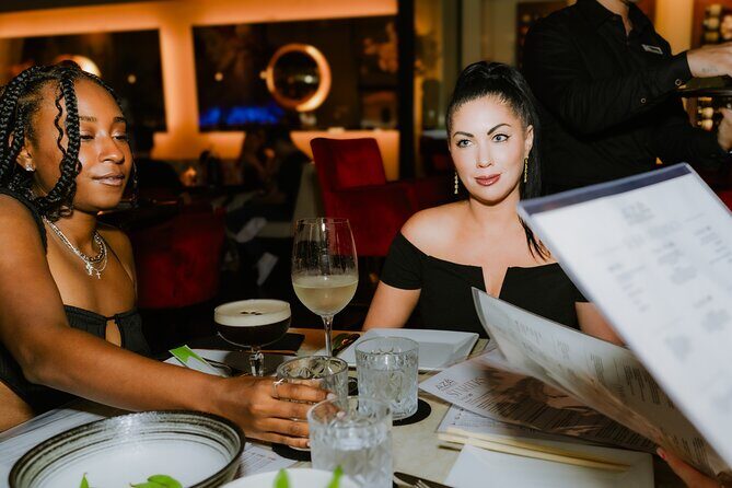 Feel Like a Star: Nighttime Paparazzi Flash Photoshoot - FAQ