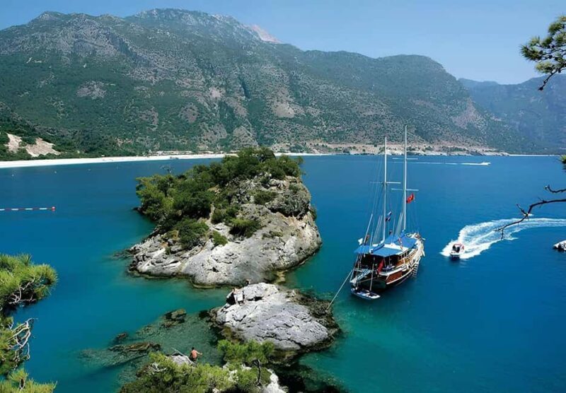 Fethiye: 12 Islands Boat Tour with Lunch and Snorkeling - Who Would Enjoy This Tour?