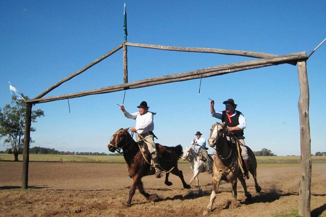Fiesta Gaucha and Day Ranch in Santa Susana Ranch - Key Points