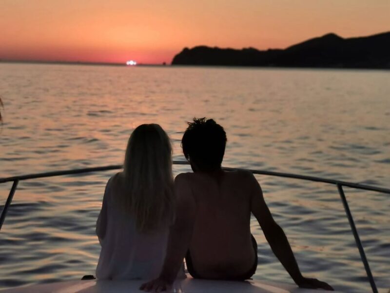 Fira: Private Sunset Cruise with BBQ, Drinks and Hot Springs - The Detailed Itinerary & Why It Matters