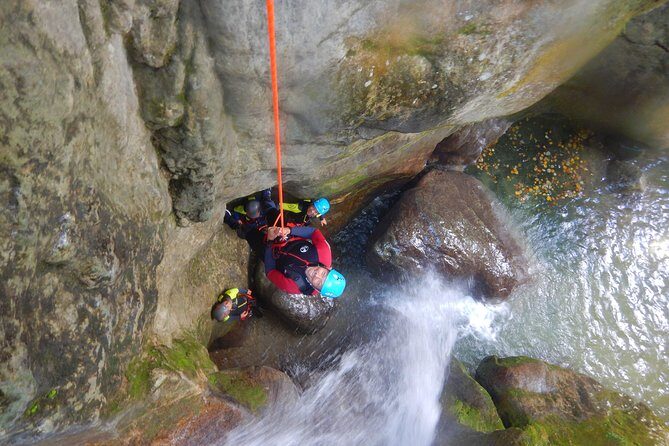 First canyoning in Grenoble in the Vercors - Key Points