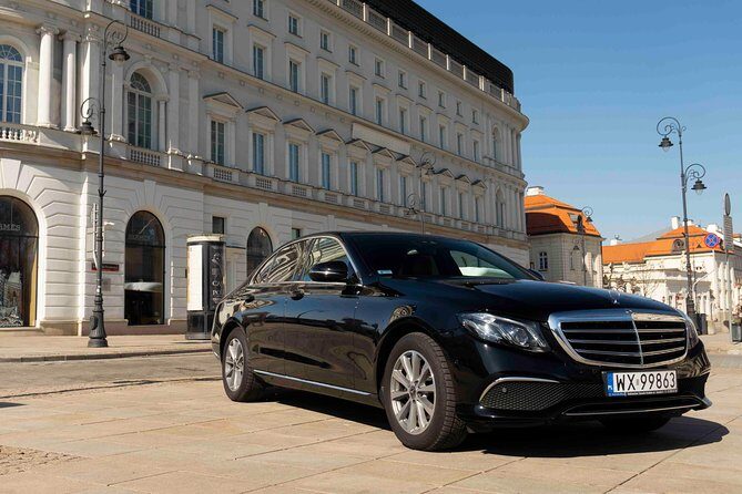 First class Warsaw Airport Transfer (WAW) - In-Depth: What Makes This Transfer Stand Out?