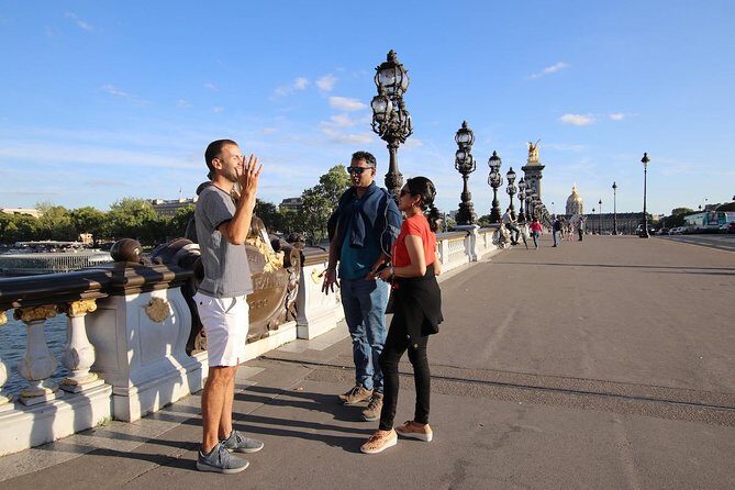 First Day Bike Tour, Top Sights, hidden gems, Wine&Cheese picnic - FAQs