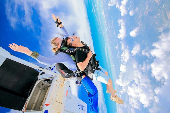 First Jump Tandem Skydive Pattaya Include Pickup Transfer - A Detailed Look at the Skydiving Adventure in Pattaya