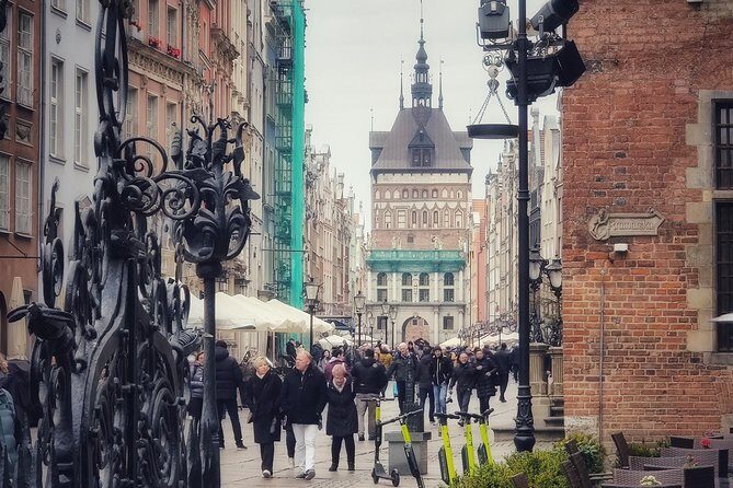 First Time in Gdask? Private Tour of Old Gdasks Highlights - The Heart of Old Gdansk