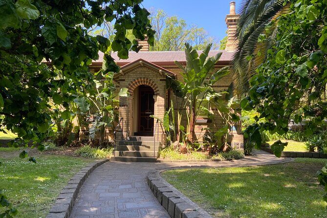 Fitzroy & Treasury Gardens Melbourne Walking Tour - A Deep Dive into the Fitzroy & Treasury Gardens Tour