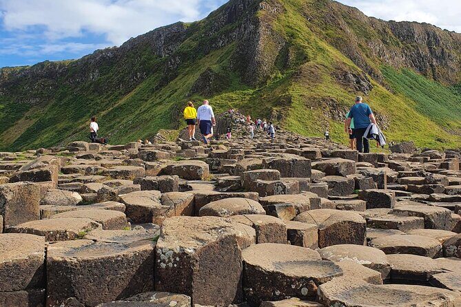 Five Star Giant's Causeway Luxury Private Tour from Belfast - Exploring the Northern Ireland Highlights in Style