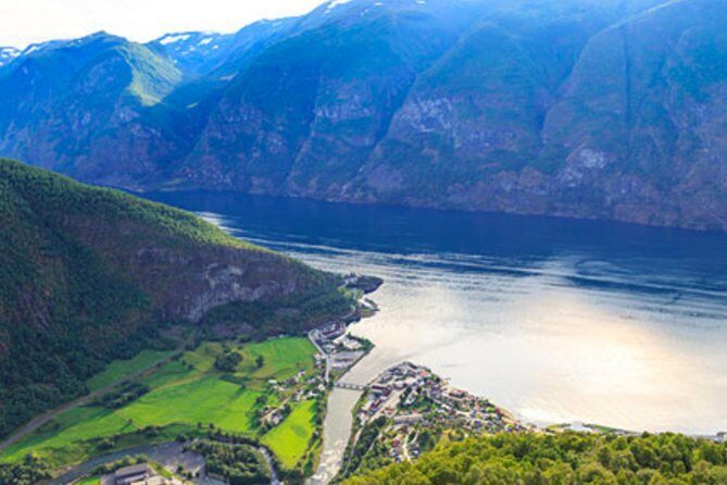 Flam: The Spectacular Stegastein Viewpoint Tour (Small Group) - Flam: The Spectacular Stegastein Viewpoint Tour (Small Group) – A Deep Dive