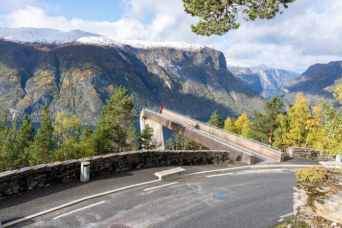 Flam: The Spectacular Stegastein Viewpoint Tour (Small Group) - Transportation & Group Size