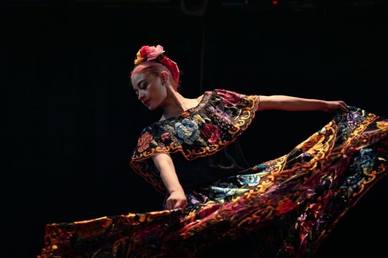 Flamenco Dance Lesson: 60-Minute Class in Seville - Key Points