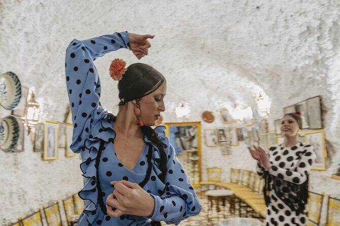 Flamenco show at Cueva Los Amayas, in Sacromonte - Frequently Asked Questions