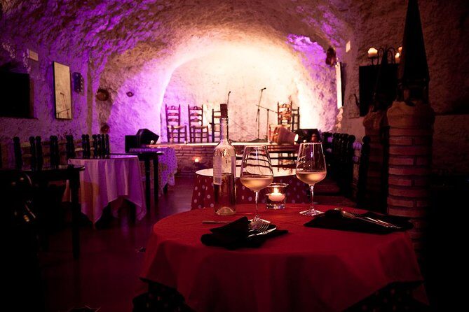 Flamenco Show in a Cave Restaurant in Granada - An In-Depth Look at the Flamenco Experience