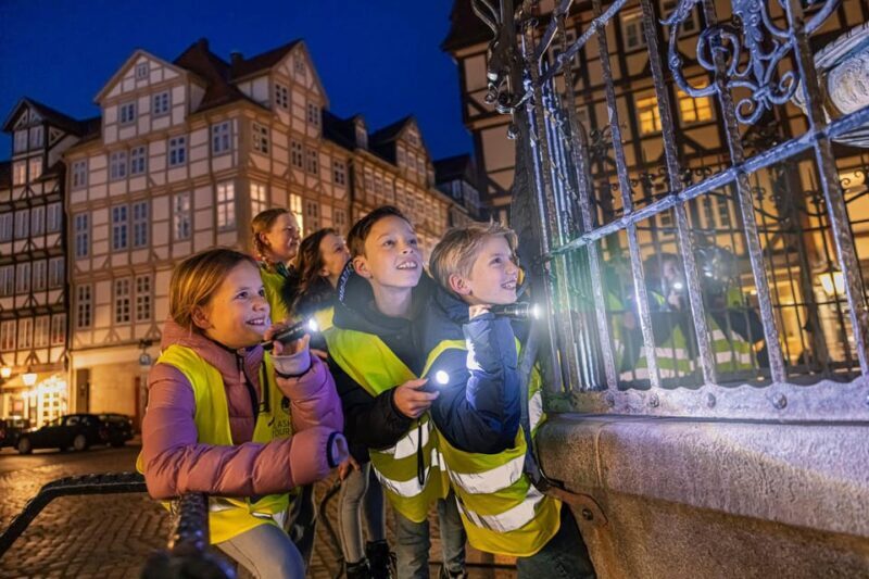 Flashlight tour for children/teenagers - Exploring Hannover by Night with a Flashlight