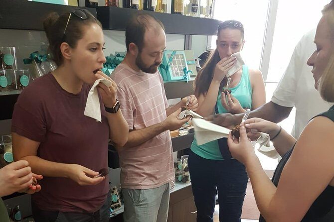 Flavors of Nassau Food Tour - Who Should Consider This Tour?