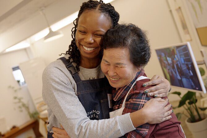 Flavors of Seoul: Grandma's Handmade Noodles to Night Market Tour - Key Points