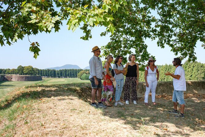 Flavours of Lucca, Art, History, Food for Small Groups or Private - Exploring Lucca: The Details of the Tour