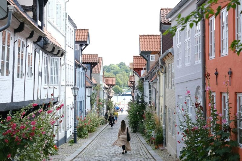 Flensburg: Running tour with insider tip guarantee - Exploring Flensburg on Foot and in Motion