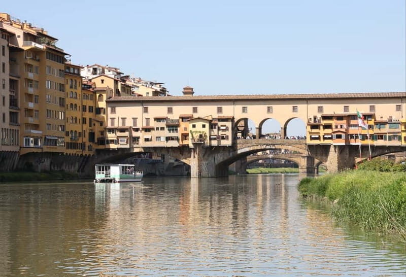Florence: Arno River Cruise with Aperitivo - Key Points
