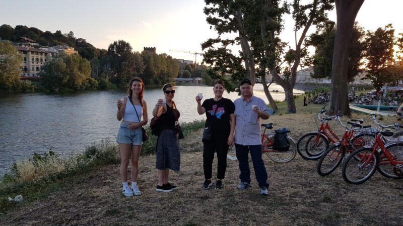 Florence at Night Bike Tour with Wine and Aperitivo Picnic - Who Should Consider This Tour?