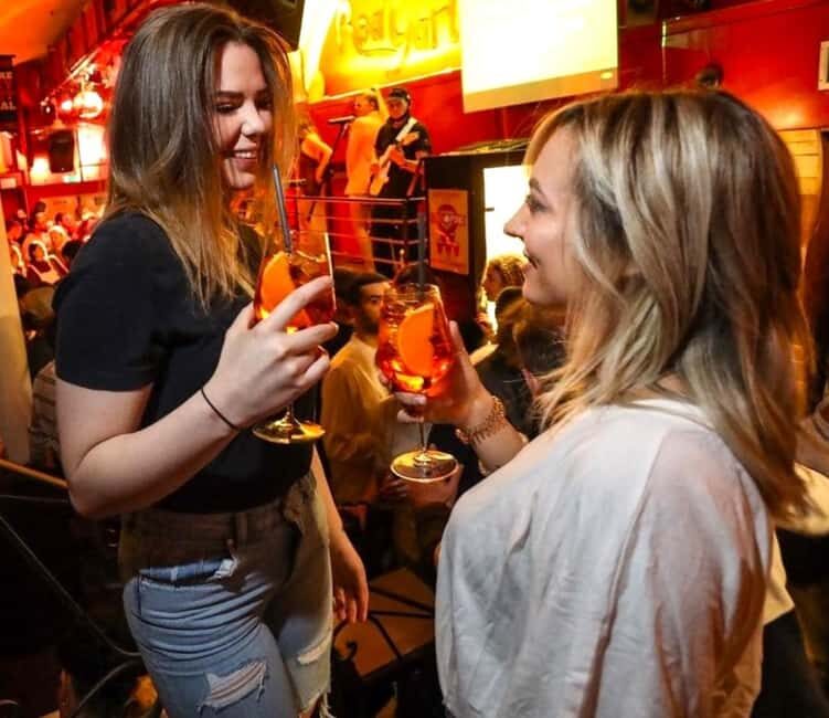 Florence: Bars, Piazzas & Local Vibes Social Walk - Discover Florence’s Nightlife in a Social Setting