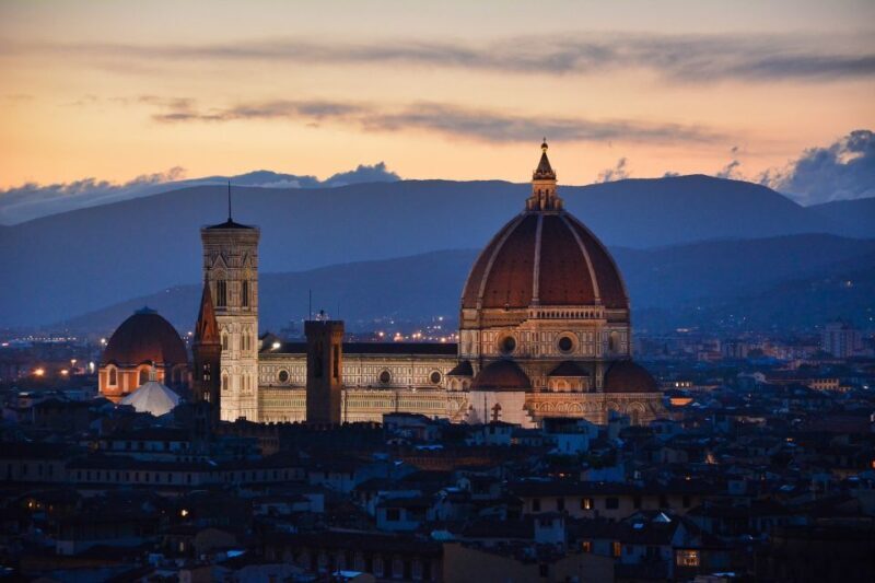 Florence by Night: 2-Hour Walking Tour - Exploring Florence After Sunset: The Magic of a Night Tour