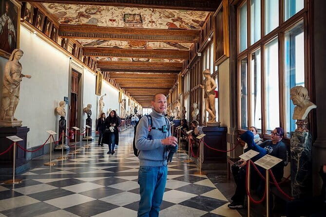 Florence: Combo guided tour, City, Uffizi, Accademia and David - FAQs